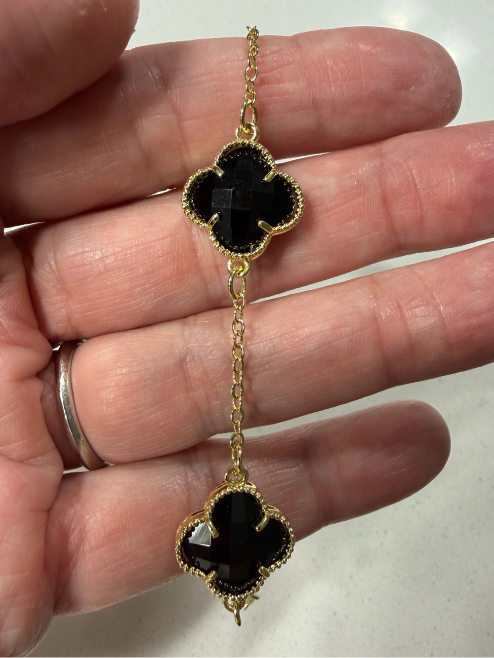 GoldOro Gold-Plated Black Clover Bracelet 6.5”- 8”